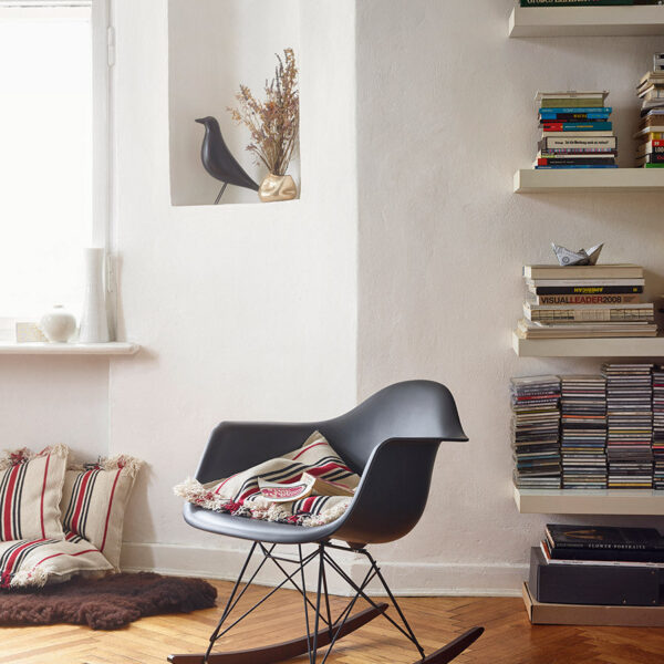 Eames RAR Rocking Chair - Black version