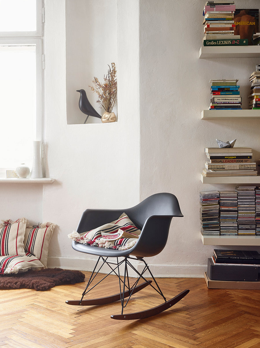 Eames RAR Rocking Chair - Black version Eames RAR Rocking Chair - Black version
