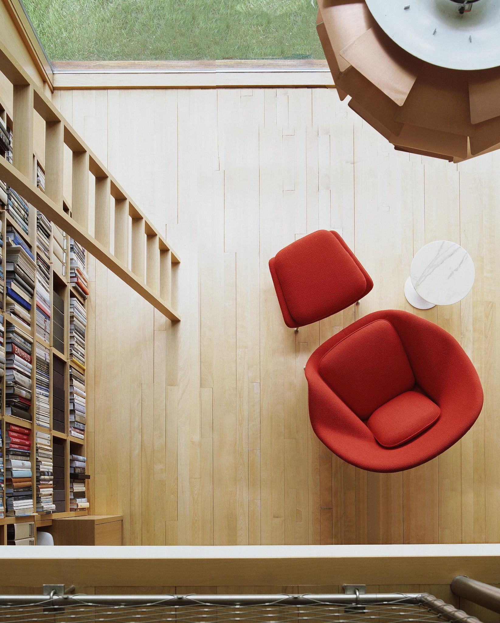 Saarinen Womb Chair, red
