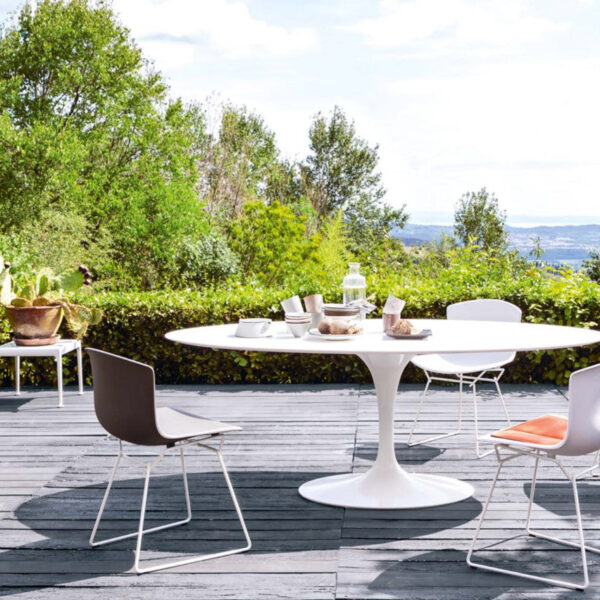 Knoll Saarinen Tulip Dining Table Outdoor