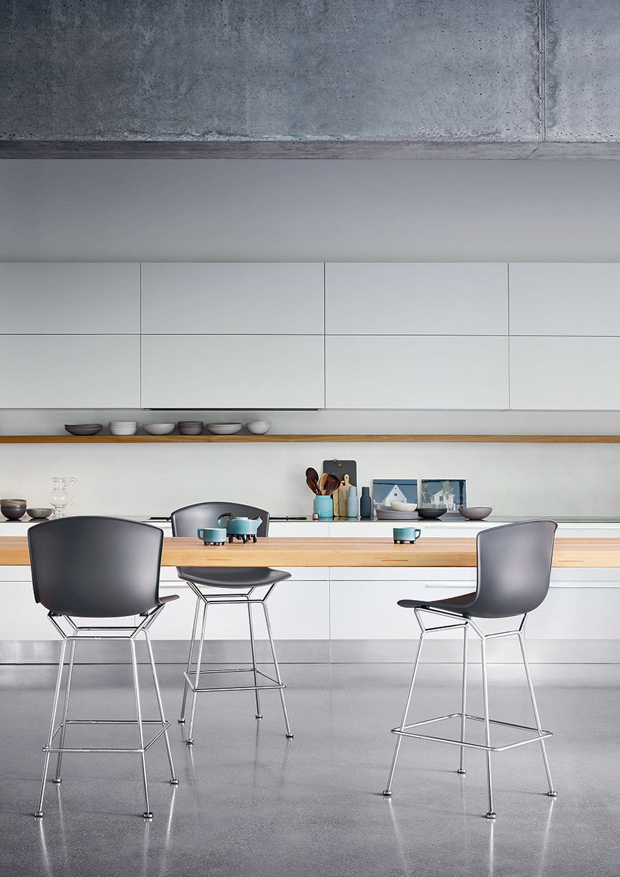 Bertoia plastic stools, medium grey