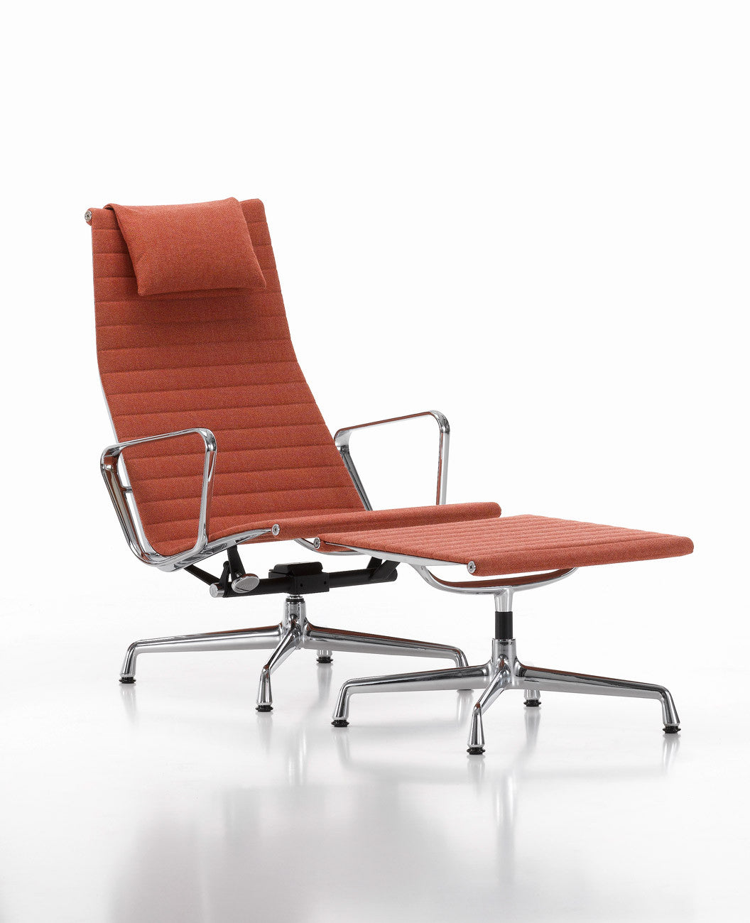 Eames EA 124 and EA 125