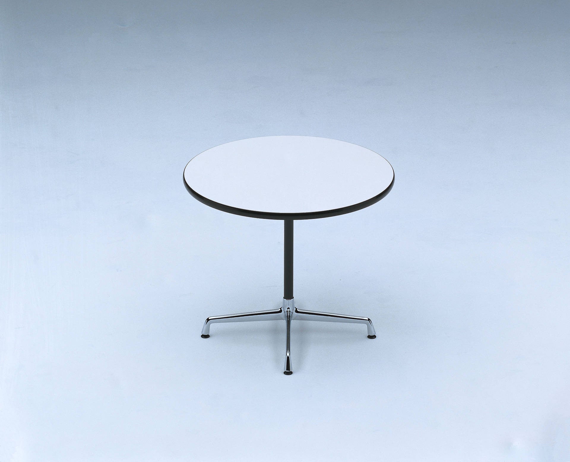 Eames Contract Table Round