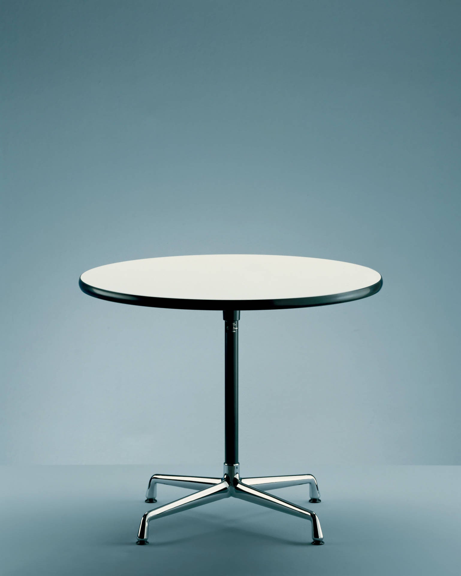 Eames Contract Table Round