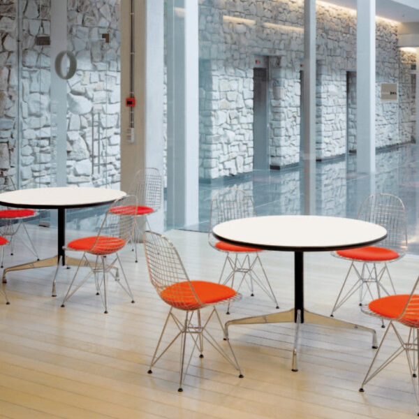 Eames Contract Table Round and Wire Chair DKR
