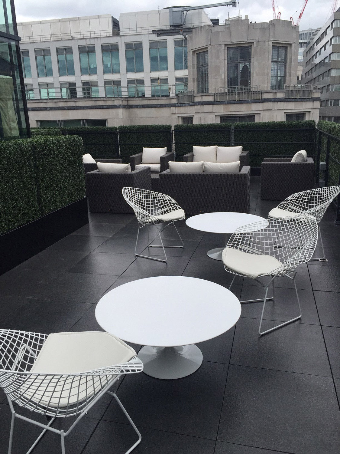Bertoia Diamond Armchair Outdoor