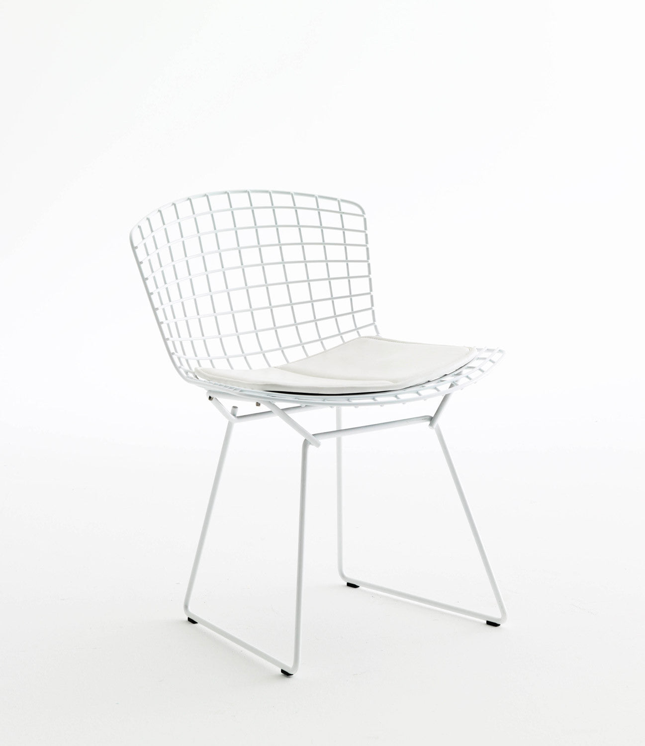 Bertoia side chair in white