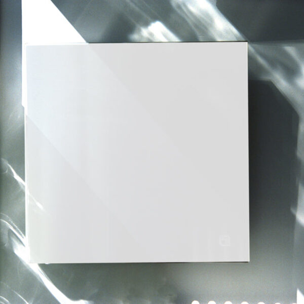 Eskimo Outline Radiator in Matt White