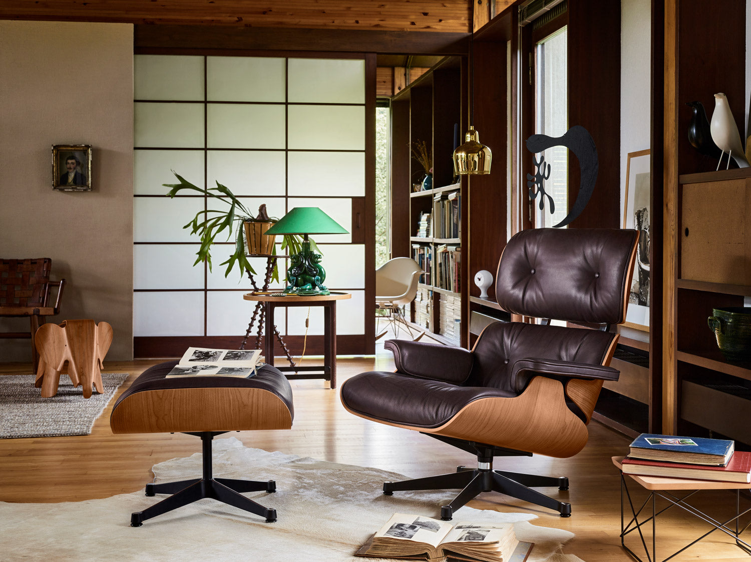 Eames Lounge Chair - American Cherry Eames Lounge Chair - American Cherry