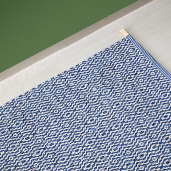 kasthall-gunilla-lagerhem-ullberg-hagga-bloom-rug-blue-white-outlet