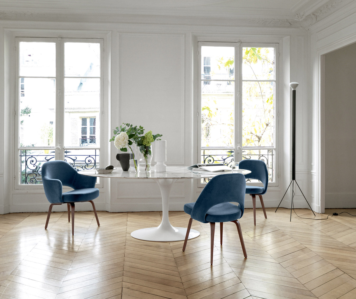 Saarinen Conference Armchair blue Saarinen Conference Armchair blue
