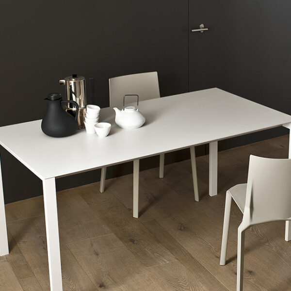 Thin-K Extendable Aluminium Table