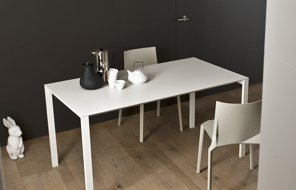 Thin-K Extendable Aluminium Table