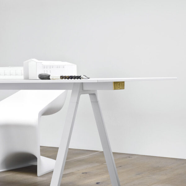 Neat table