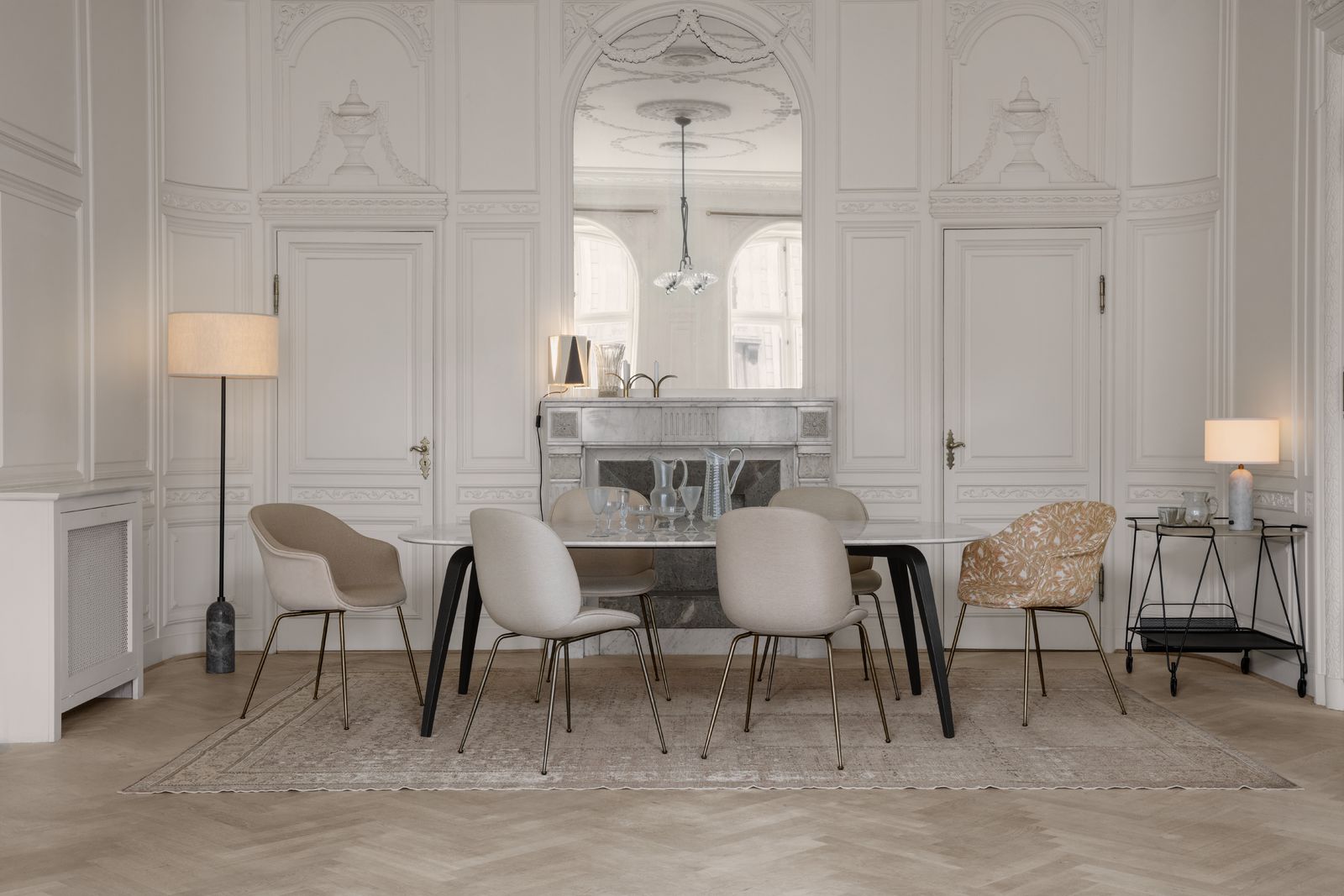 BatDiningChair_GravityFloorLamp_GUBIDiningTable_BeetleDiningChair_B-4TableLamp_MategotTrolley_GravityTableLamp_On-medium