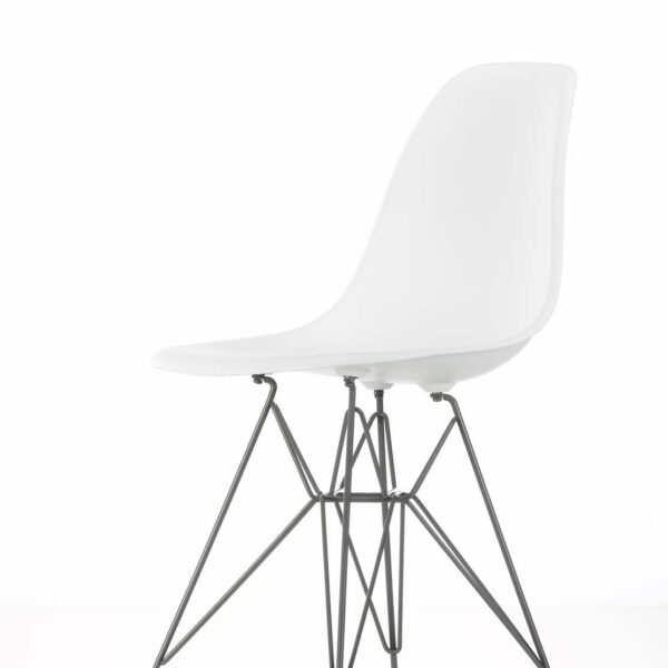 Eames DSR Chair, white shell