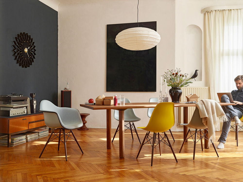 Eames DSW Chair - Quickship Eames DSW Chair - Quickship