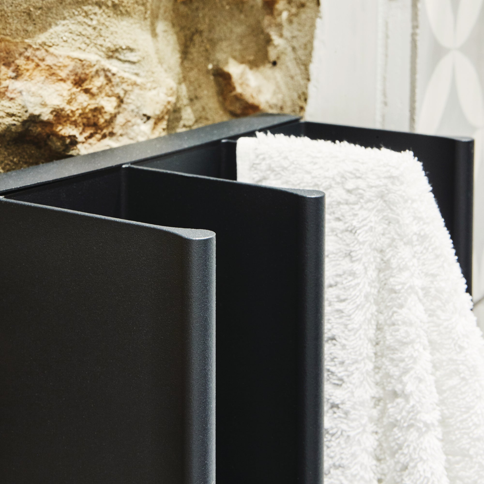 Eskimo Gordon Towel Warmer Eskimo Gordon Towel Warmer