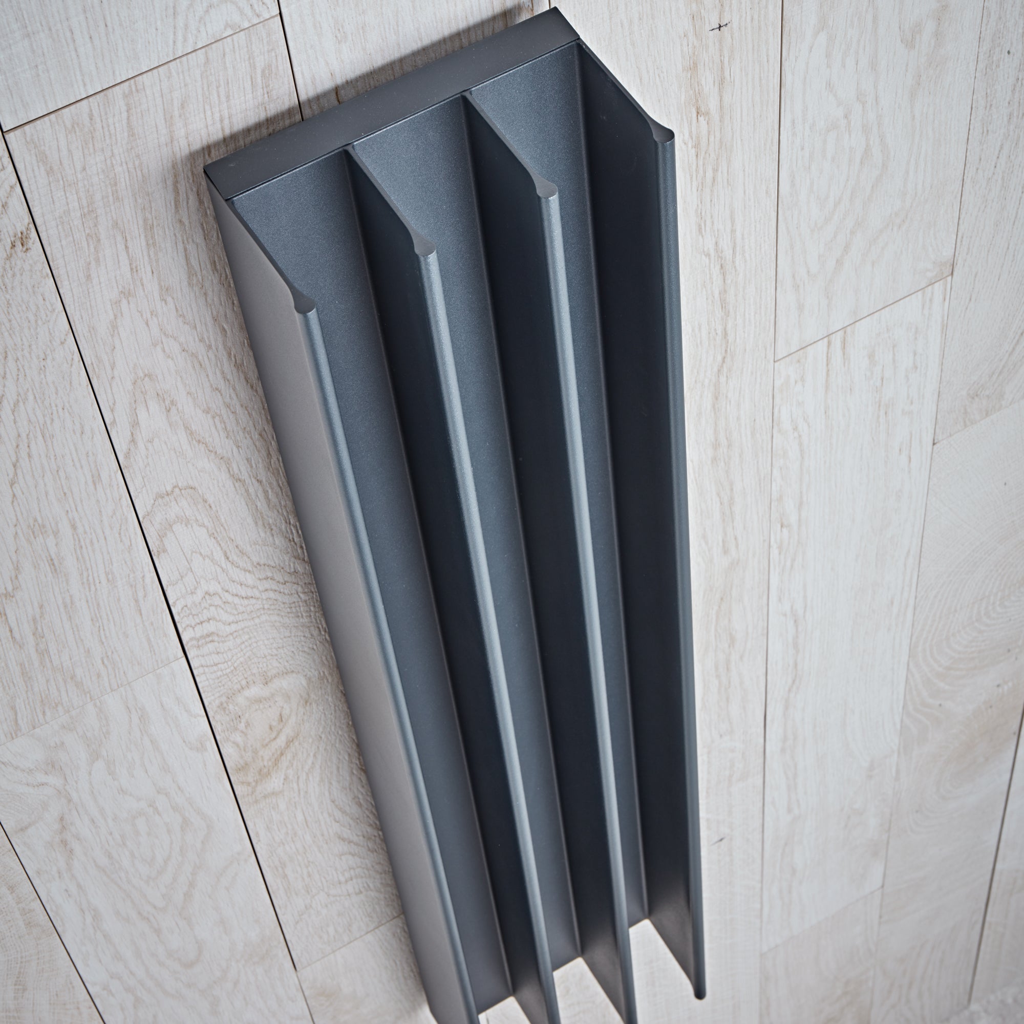Eskimo Gordon Towel Warmer Eskimo Gordon Towel Warmer