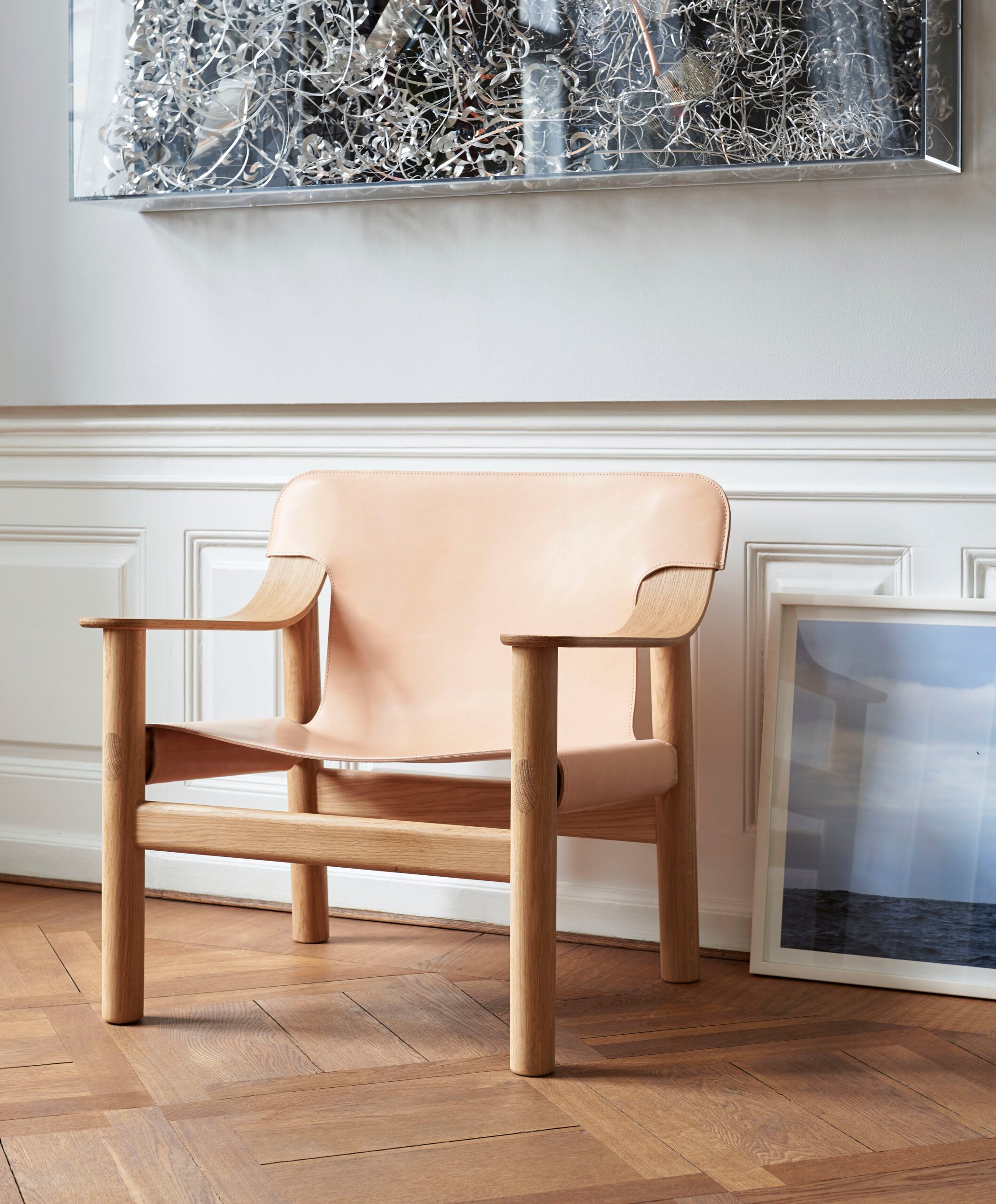 Water-Based Lacquered Solid Oak, Nature Leather Water-Based Lacquered Solid Oak, Nature Leather