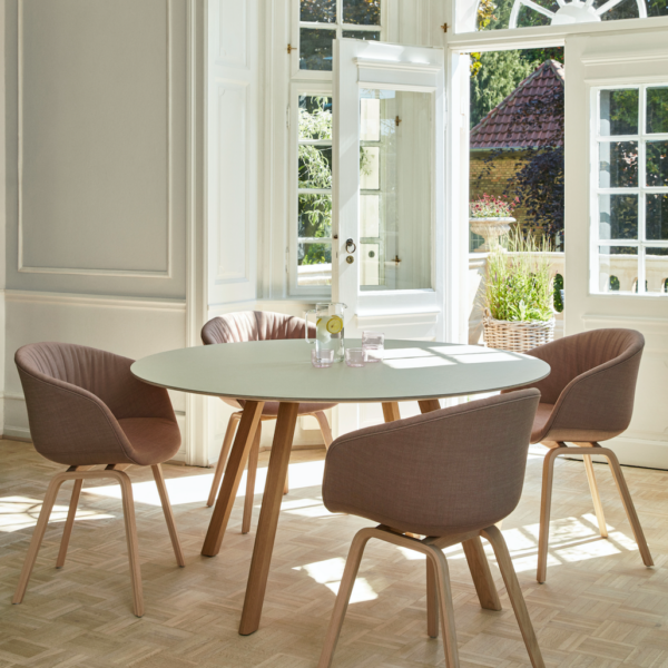 hay-ronan-erwan-bouroullec-table-cph-25-water-based-lacquered-oak-base-cream-white-top