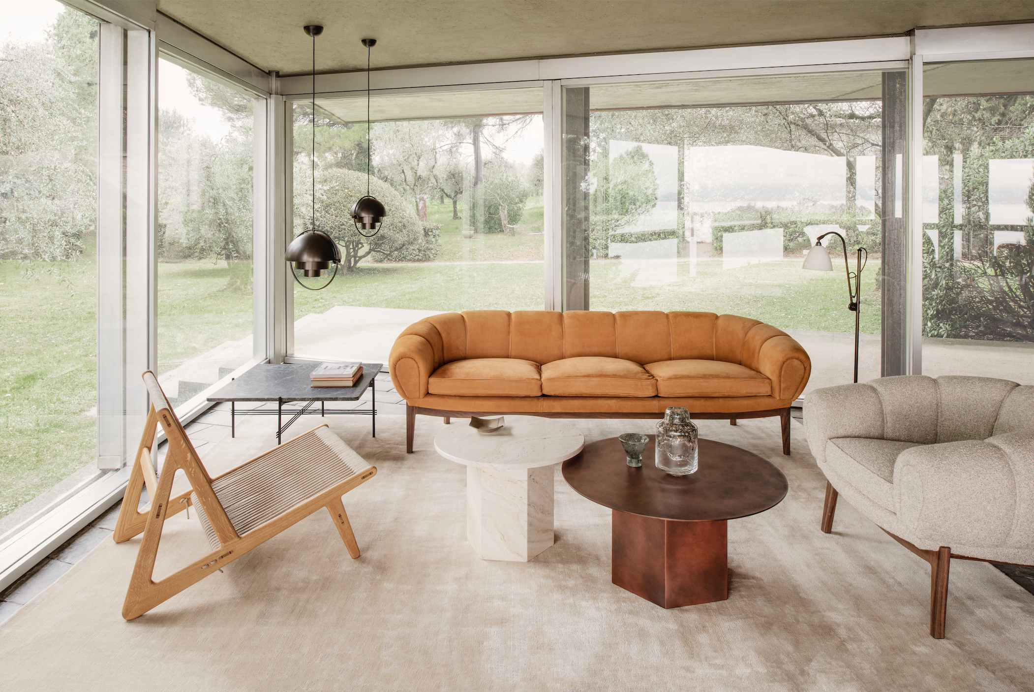 Small, Neutral White Travertine-table Small, Neutral White Travertine-table