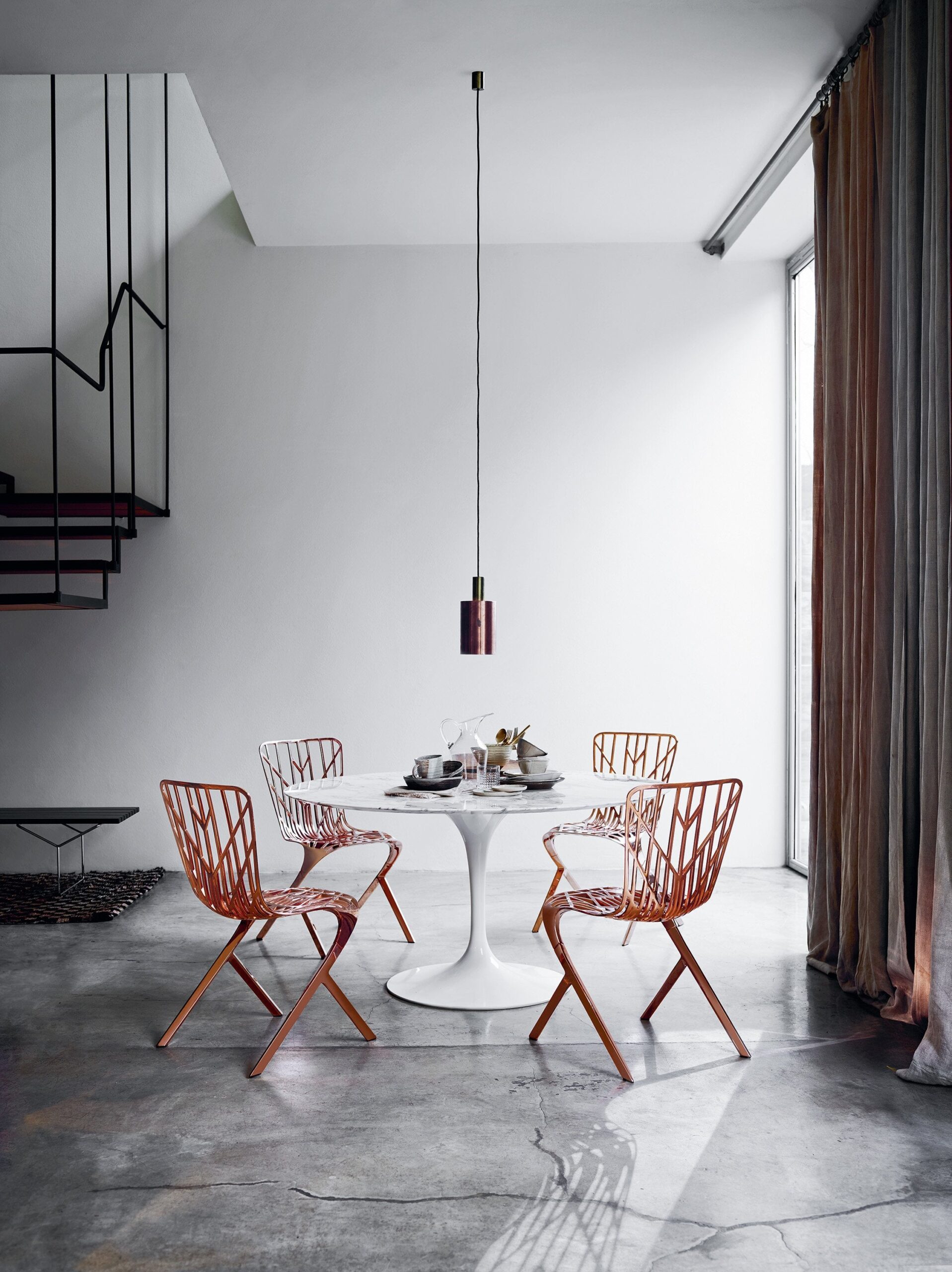 knoll-saarinen-dining-table-tulip--outlet-round-120cm-arabescato-marble knoll-saarinen-dining-table-tulip--outlet-round-120cm-arabescato-marble