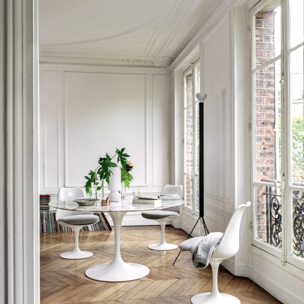 knoll-saarinen-dining-table-tulip--outlet-round-120cm-arabescato-marble-tulip-chairs