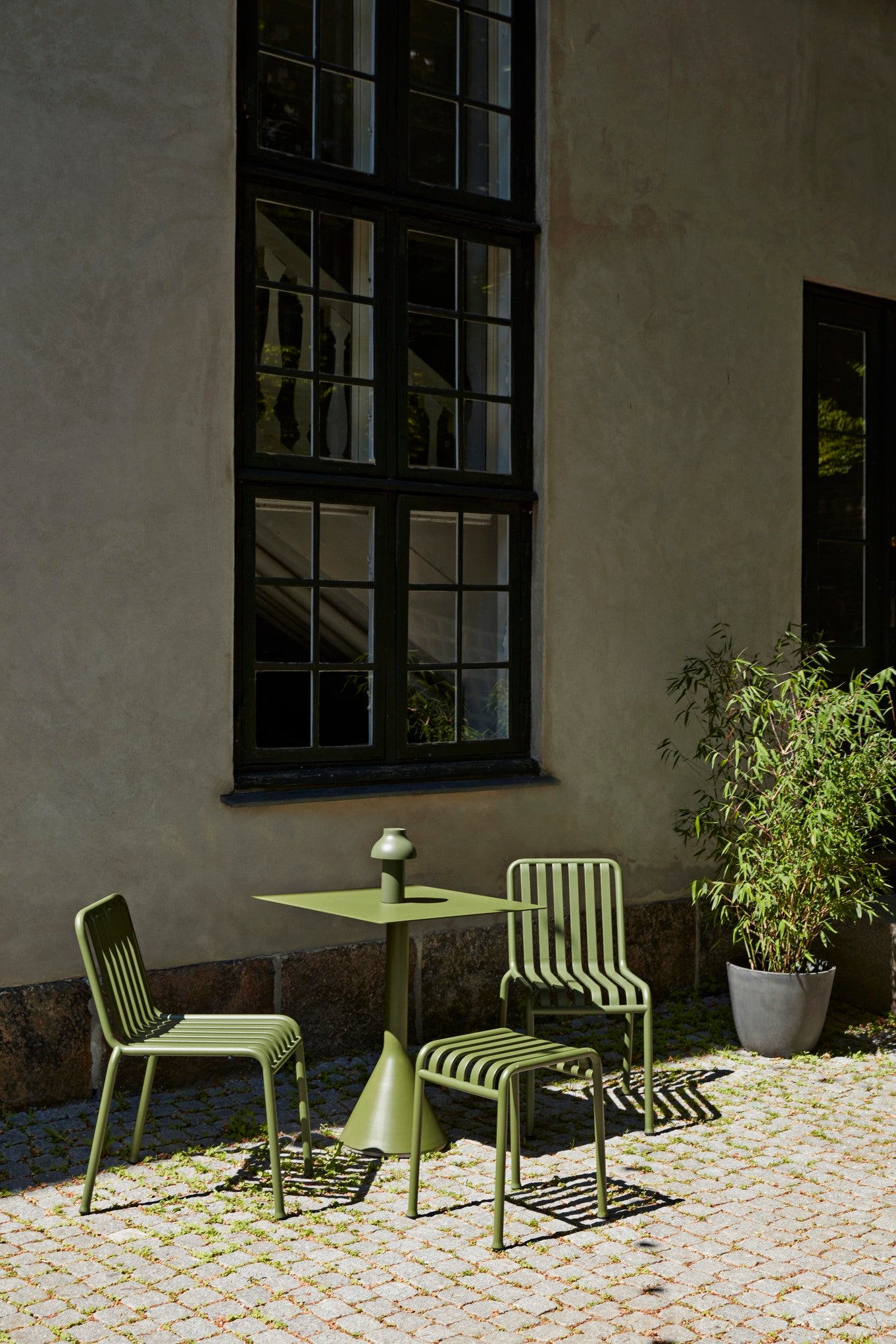 hay-ronan-erwan-bouroullec-chair-palissade-olive-indoor-outdoor