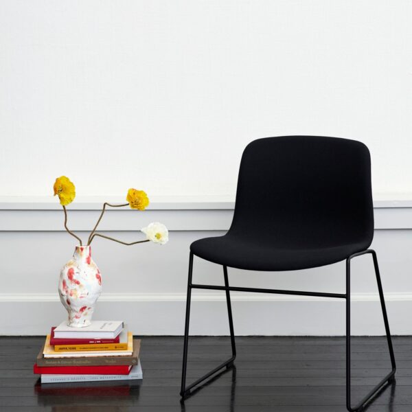 hay-hee-welling-chair-AAC-09-shell-upholstered-steelcut-trio-base-black