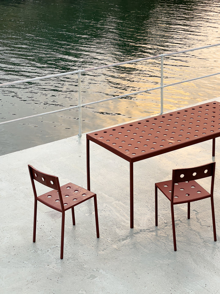 hay-ronan-erwan-bouroullec-table-balcony-iron-red-indoor-outdoor-L144xW76xH74