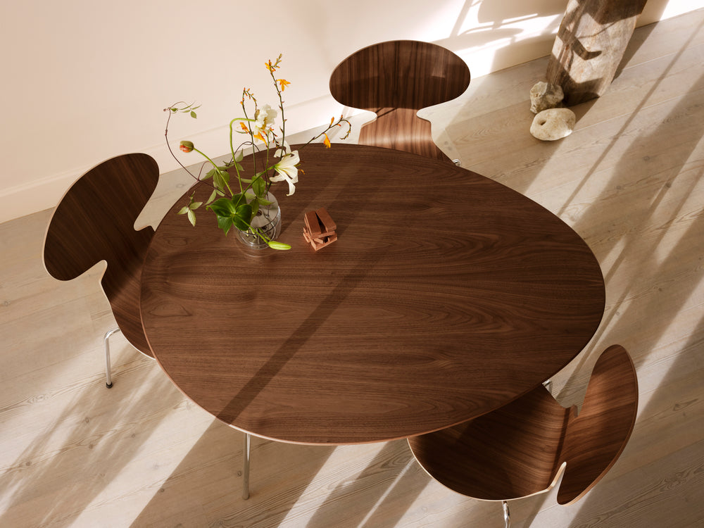 Egg Table