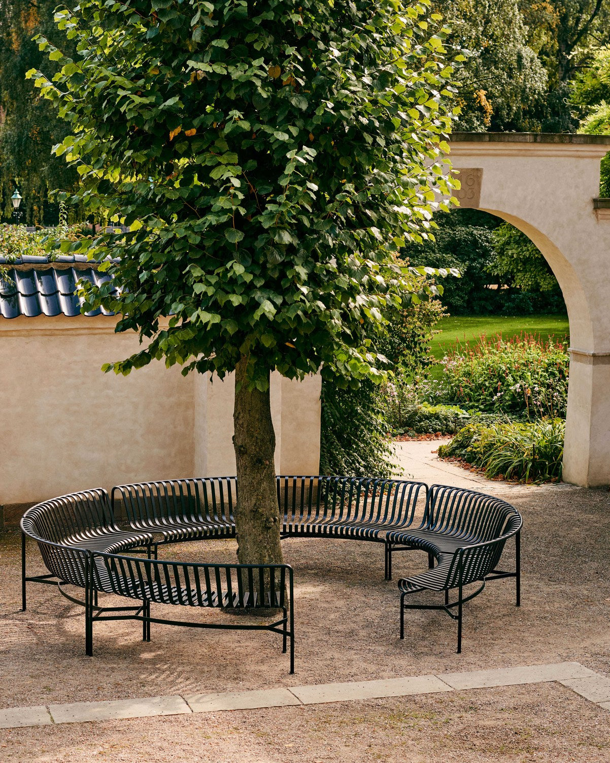 Palissade Park Dining Bench In-In Palissade Park Dining Bench In-In