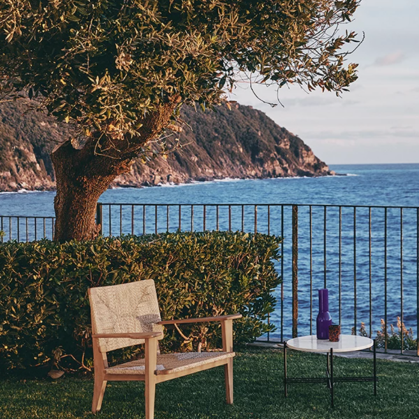 gubi-f-chair-outdoor-natural-teak