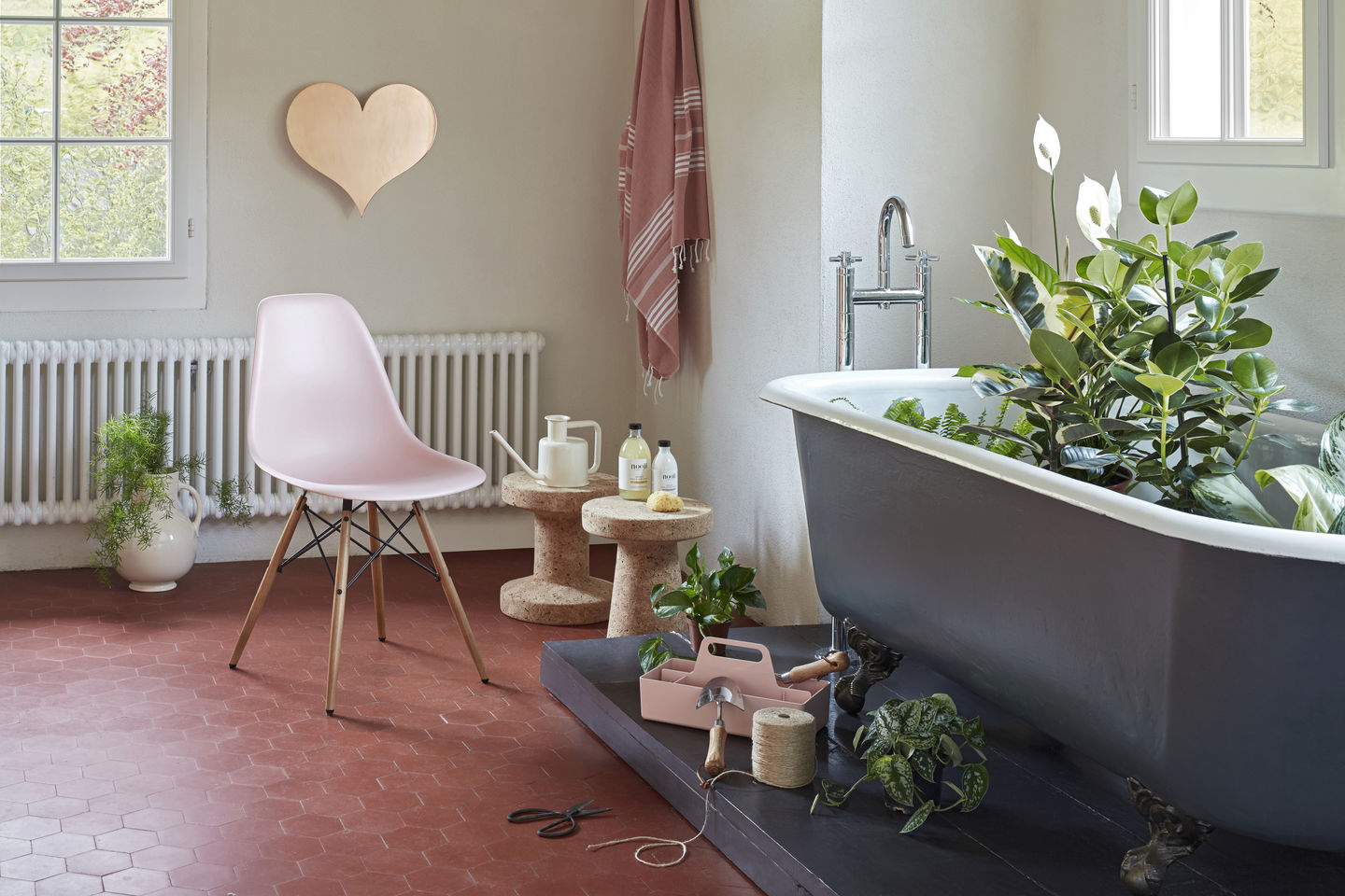 Vitra Eames DSW Chair