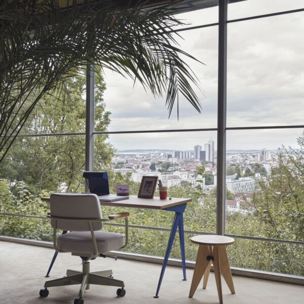 Vitra Fauteuil Direction Pivotant Jean Prouvé swivel seat chair Leather Premium F