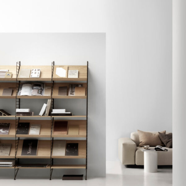 string-system-livingroom-oak-brown-shelving