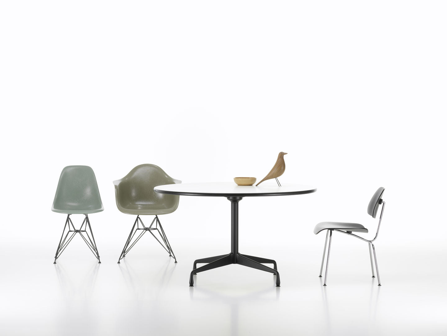 Eames Plywood Chair DCM Eames Plywood Chair DCM
