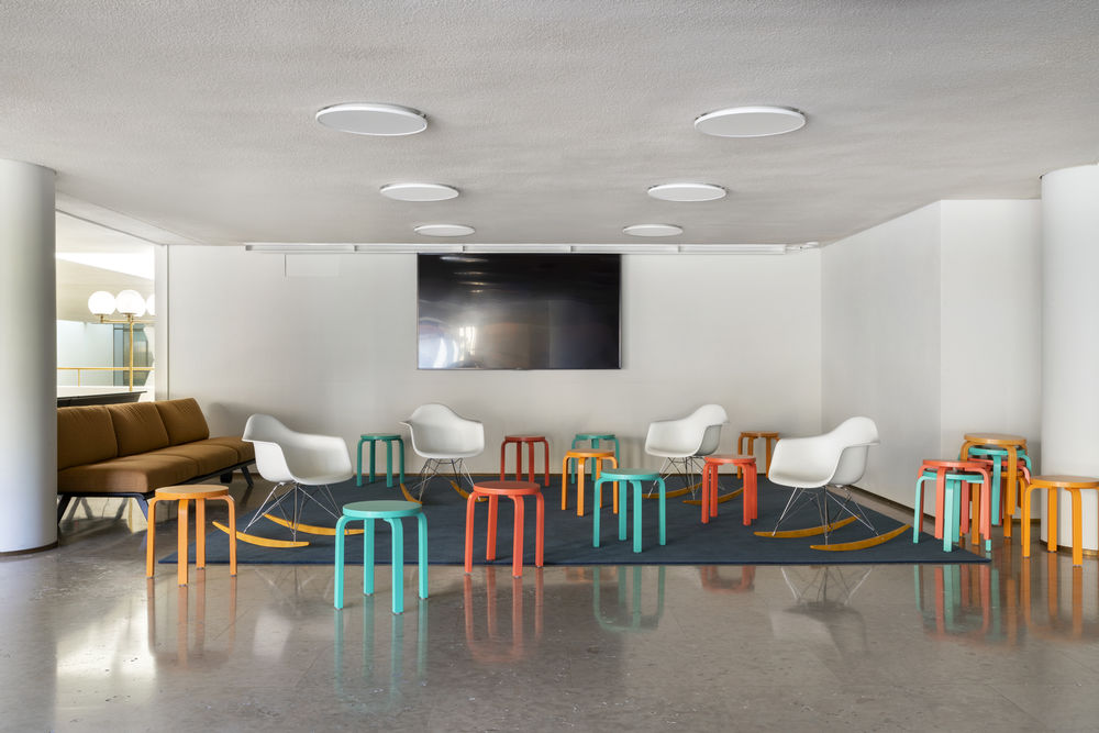 E60 Stool