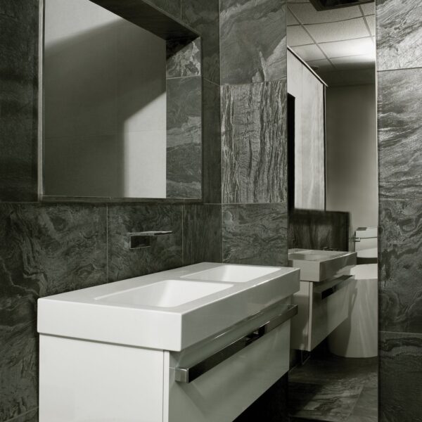 Eskimo Outline Electric Supermirror Radiator