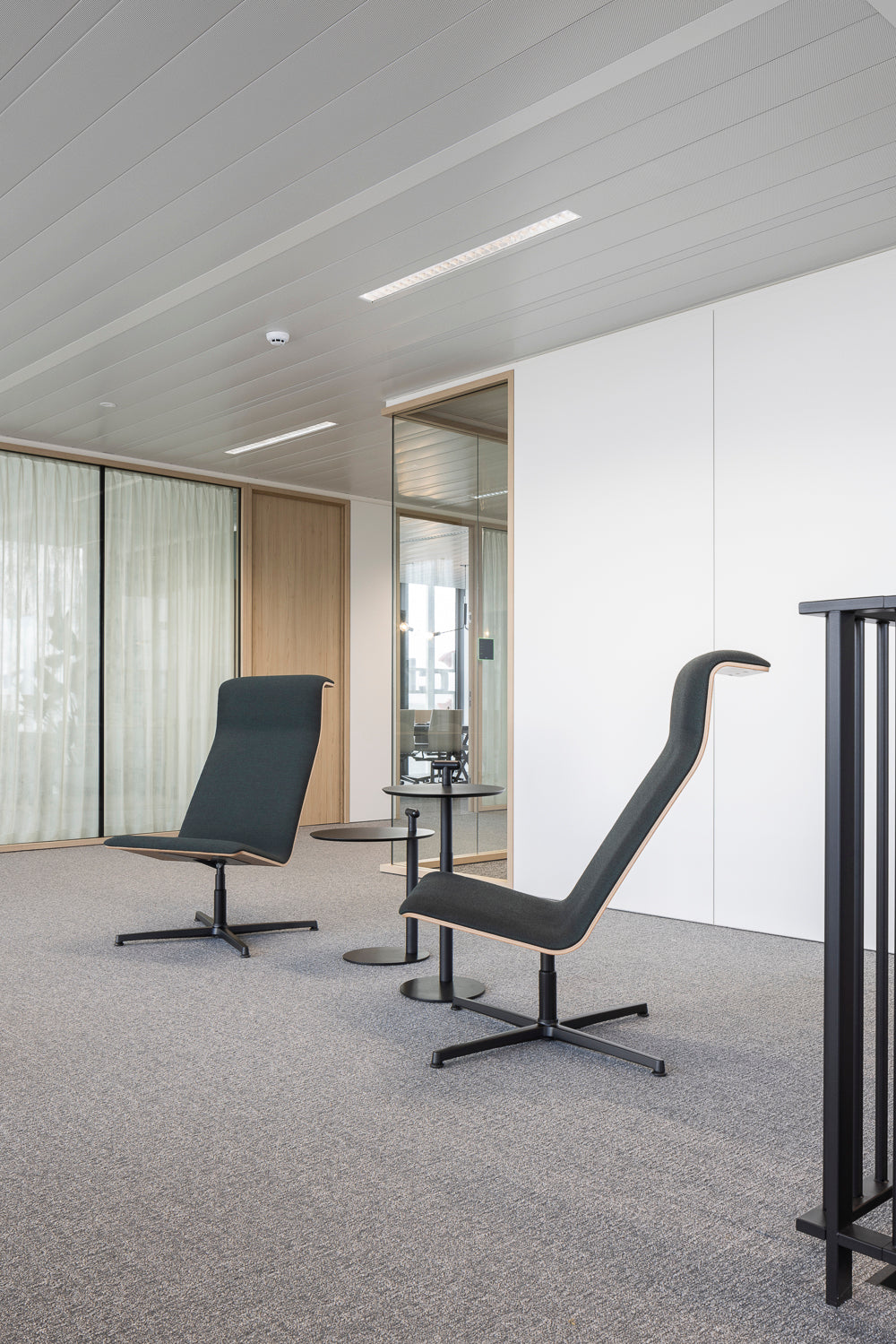 BULO-Alain-Berteau-TAB-Lounge-Chair-outlet-black BULO-Alain-Berteau-TAB-Lounge-Chair-outlet-black
