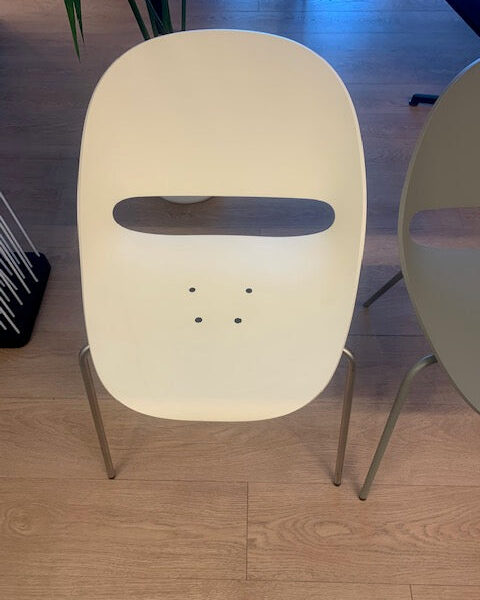 Bulo-Léon-Stynen-Lucca-Outdoor-Chrome-Base-White-Shell-outlet