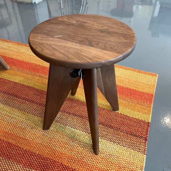 tabouret-solvay-solid-american-walnut-outlet