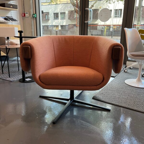 bulo-monica-4-star-base-outlet-upholstered