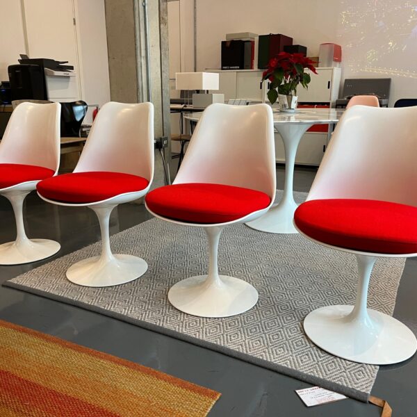 knoll-eero-osaarinen-saarinen-chairs-tulip-swivel-outlet-red-tonus-stock-showroom